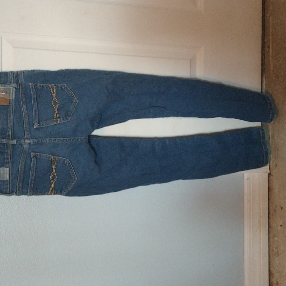 Plain blue jeans - Picture 2 of 2